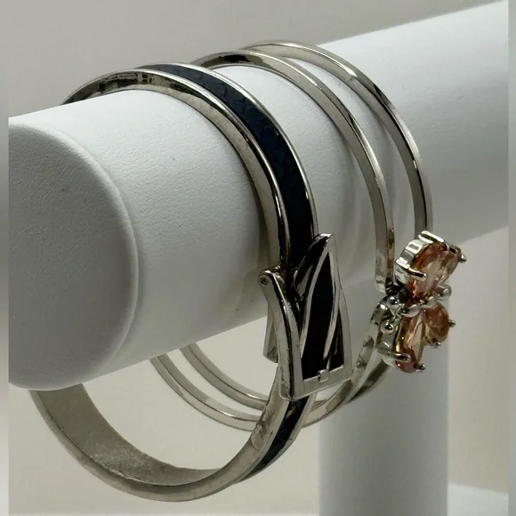 Clamper Bracelet Set - Picture 2 of 7